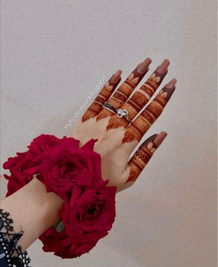 45+ Nikkha Mehndi Designs 14