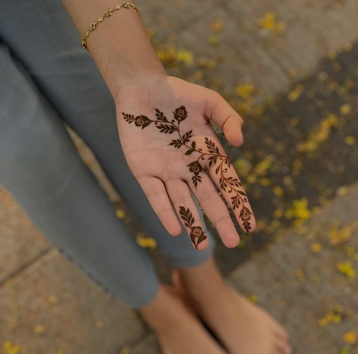 Front Finger Mehndi Design 23