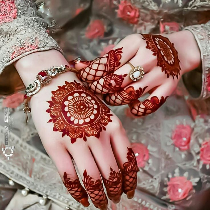 45+ Mehndi designs for Barat 8
