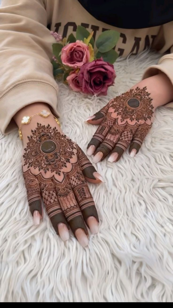 45+ Mehndi designs for Barat 11