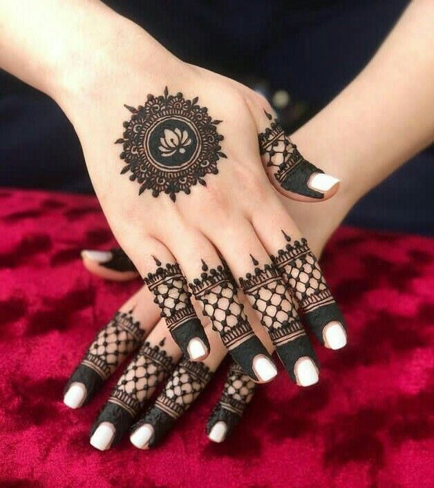 Mehndi designs for Barat 35