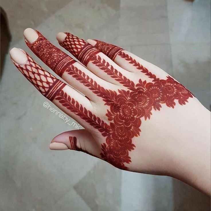 Mehndi Designs for Mayon

 16