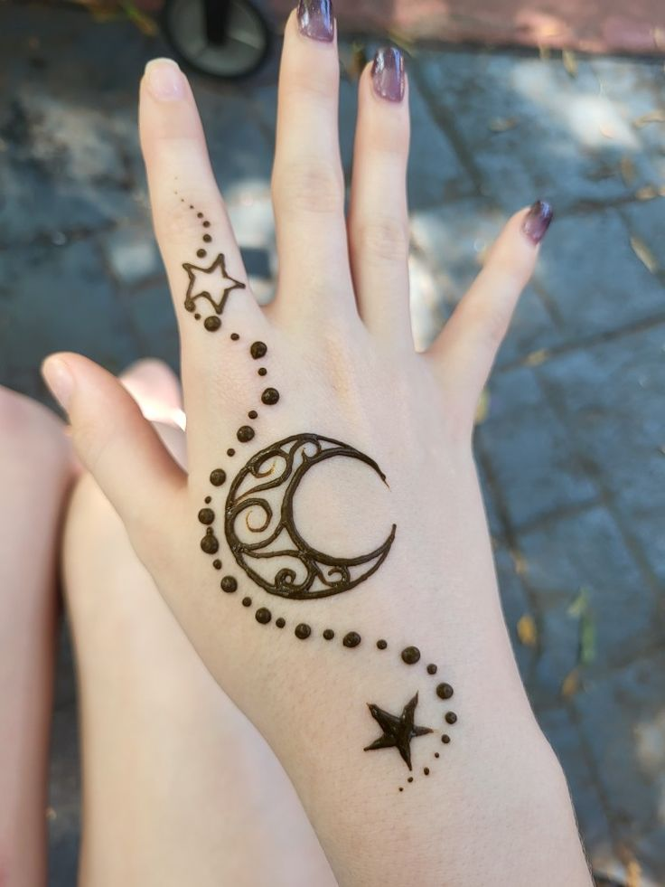 Stars mehndi-designs-for-ramdan