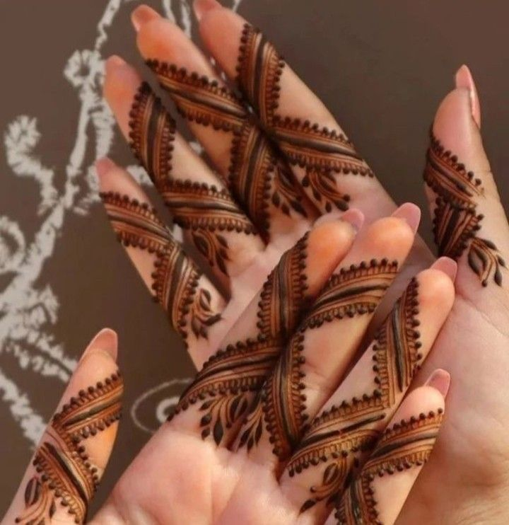 Front Finger Mehndi Design 6