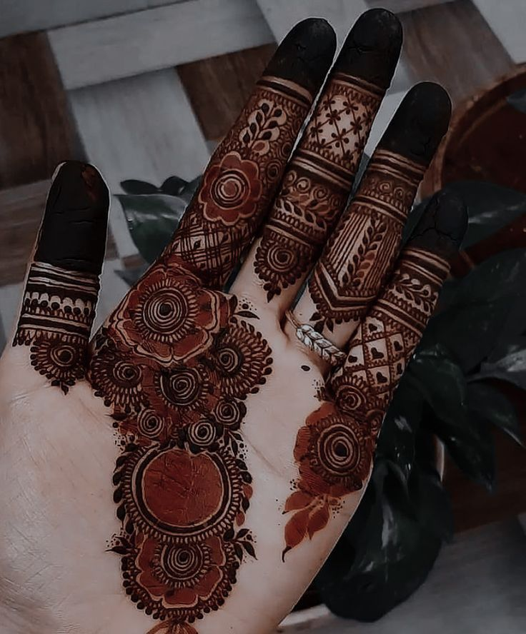 Front Finger Mehndi Design 11