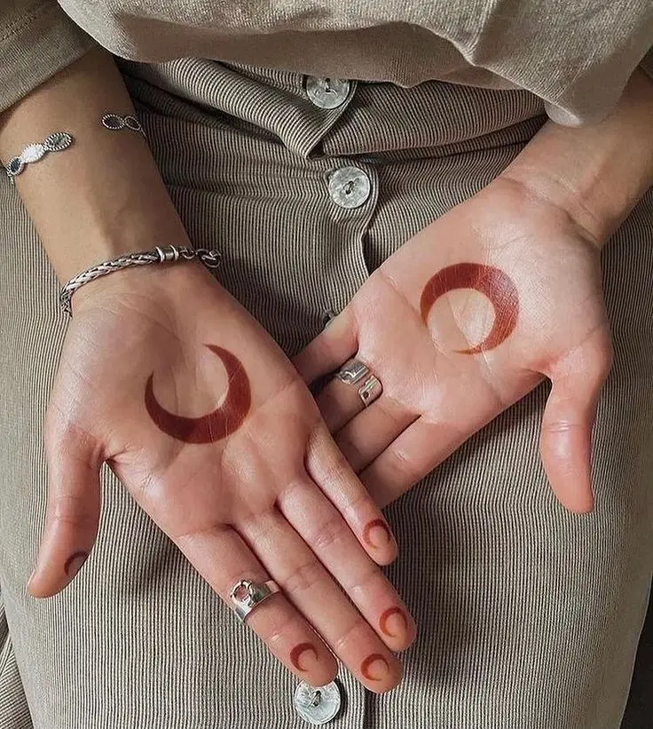 aesthetic-mehndi-designs 9