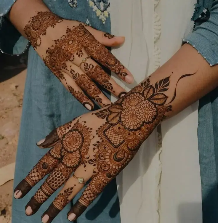 aesthetic-mehndi-designs 10