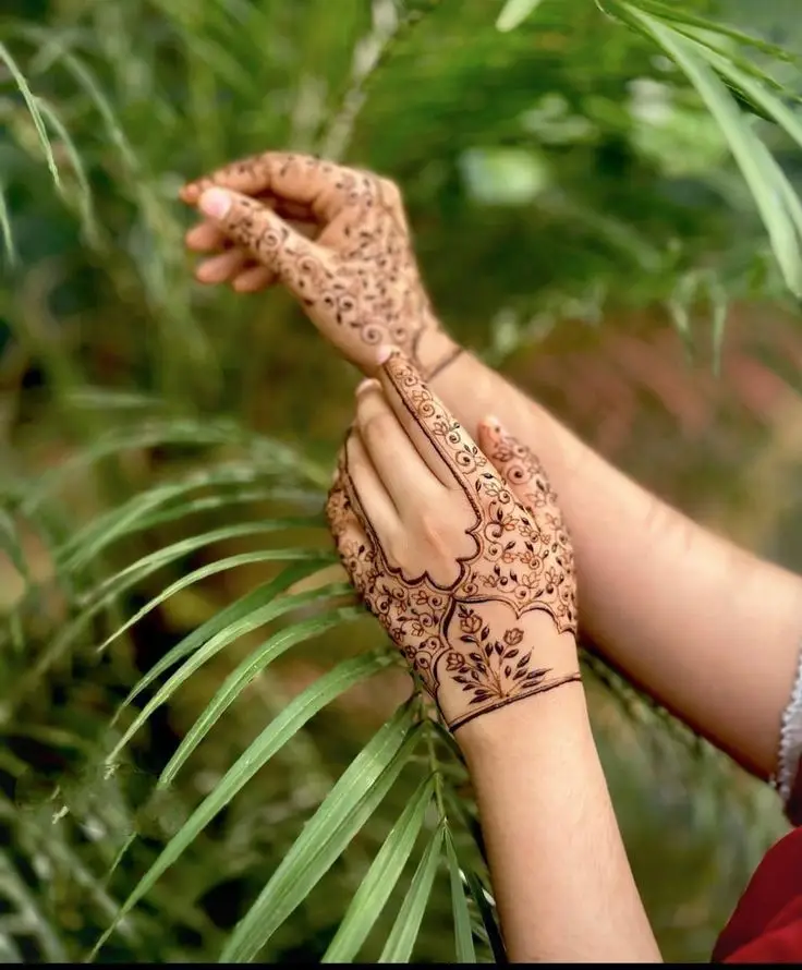 aesthetic-mehndi-designs 12