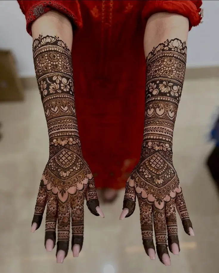 Heavy Mehndi Designs For Bridal 2