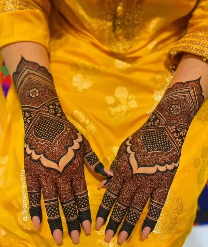 Heavy Mehndi Designs For Bridal 7