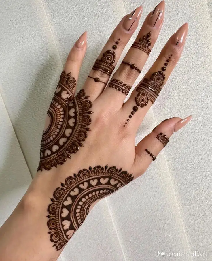 trending-mehndi-designs 2